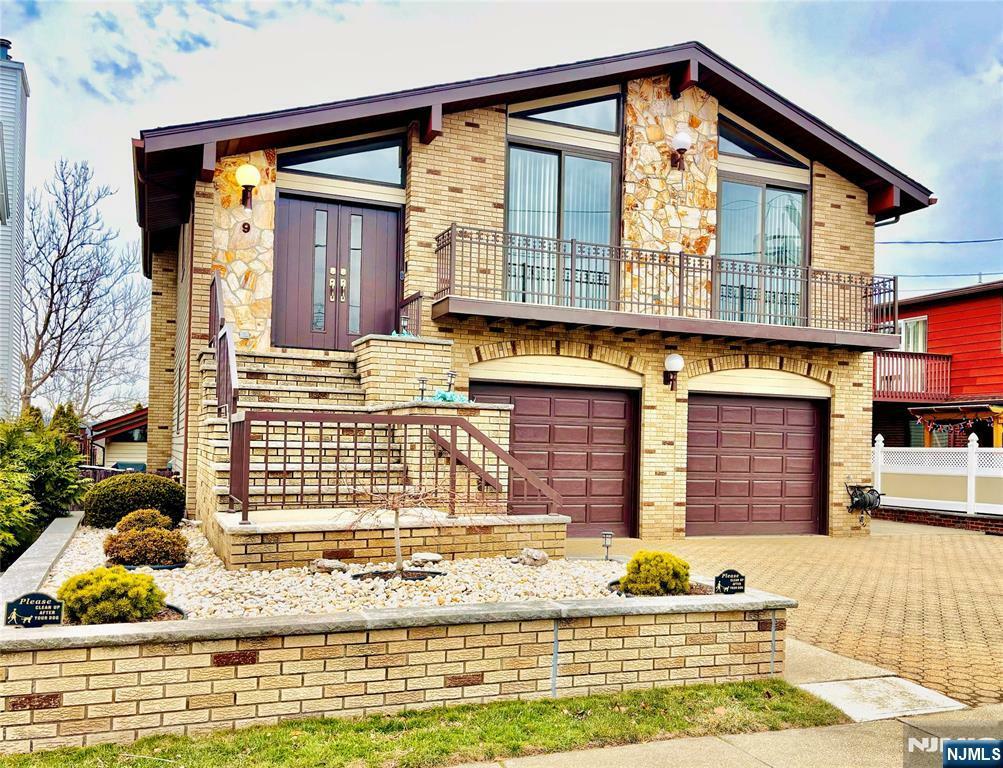 Property Photo: 9 Mount Cedar Avenue NJ 07057