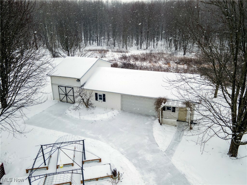 Property Photo:  3750 Wilson Sharpsville Road  OH 44410 