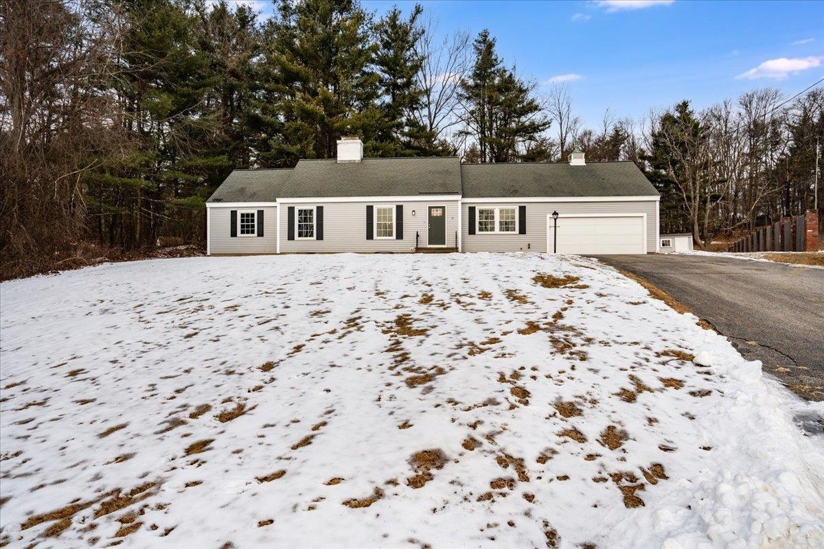 Property Photo:  12 Orchard Hill Circle  NH 03110 