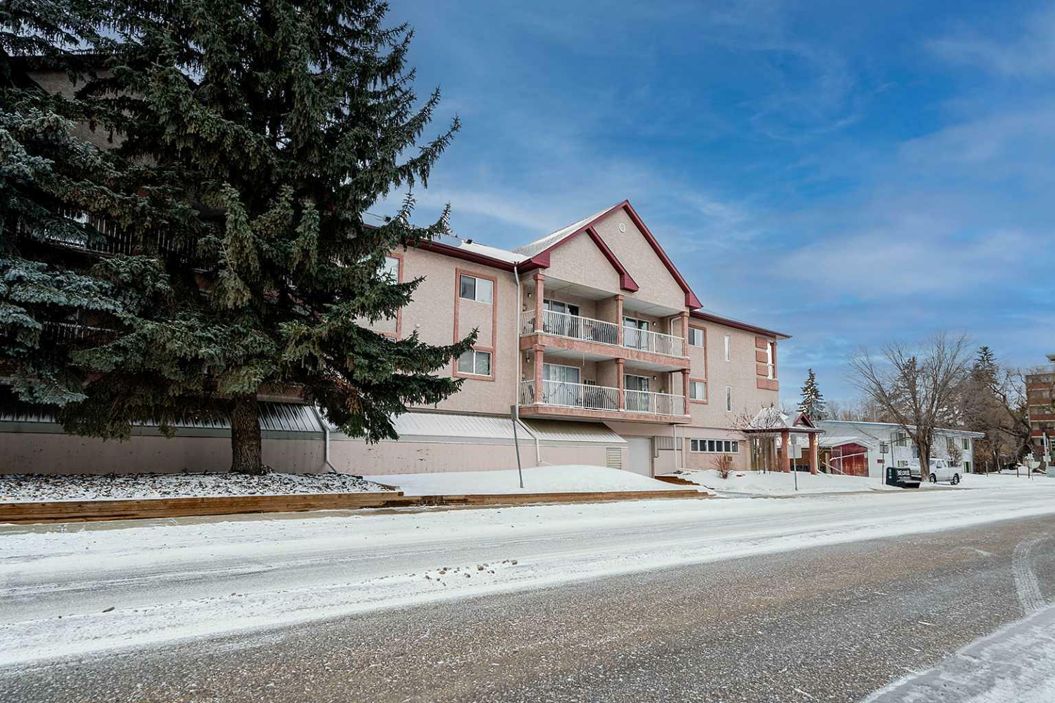 Property Photo:  5330 47 Avenue 102  AB T4N 3R2 