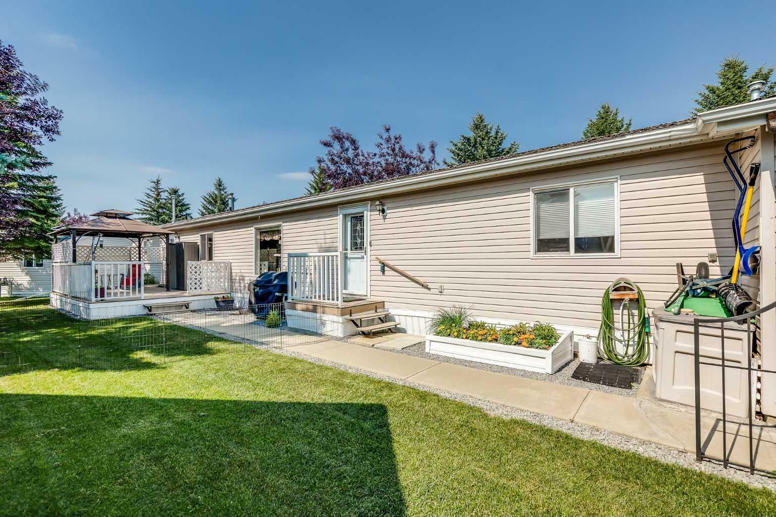 2135 Danielle Drive  Red Deer AB T4R 2Z8 photo