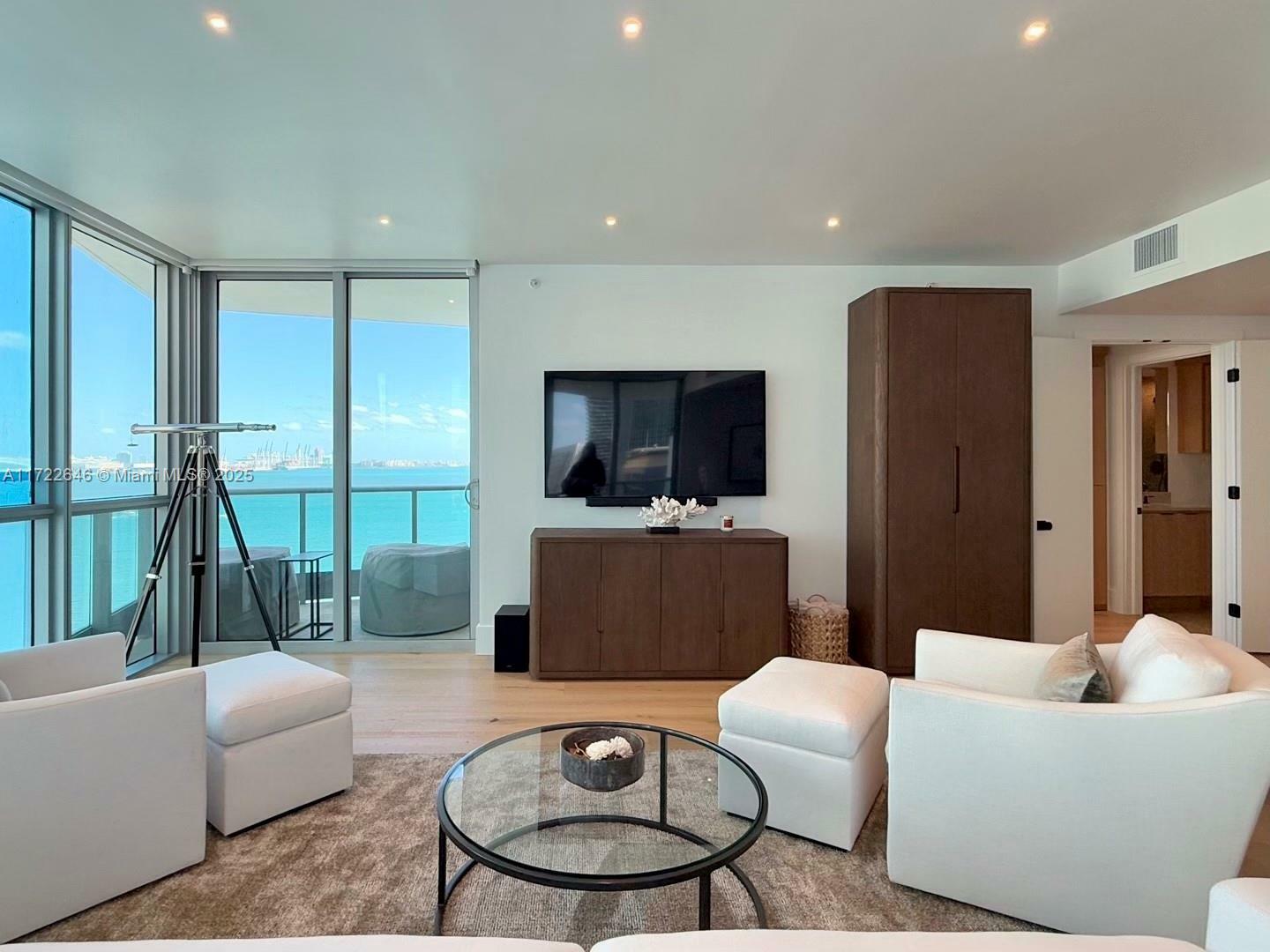 Property Photo:  1331 Brickell Bay Dr 1102  FL 33131 