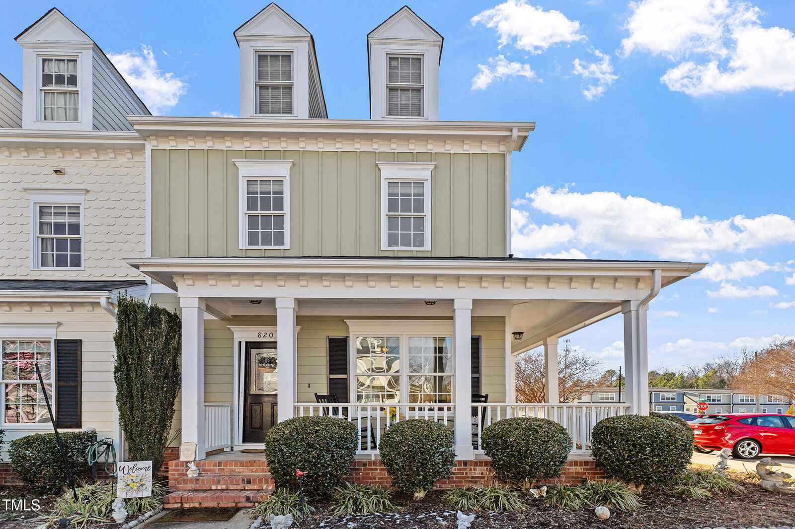 Property Photo: 820 Myrtle Grove Lane NC 27502