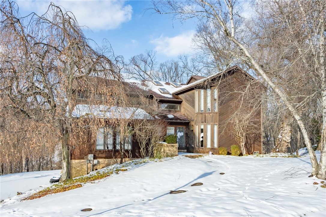 Property Photo:  10492 Olde Villa Dr  PA 15044 