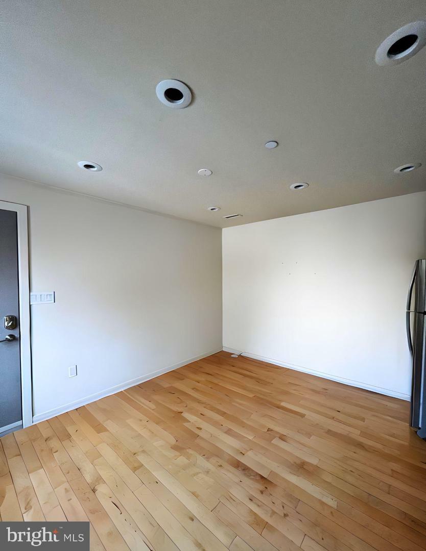 Property Photo:  847 N 16th Street 2  PA 19130 