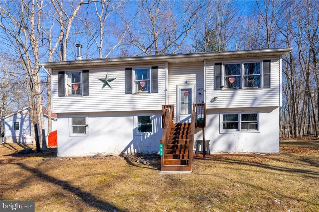 Property Photo:  530 Pepper Road  PA 18302 