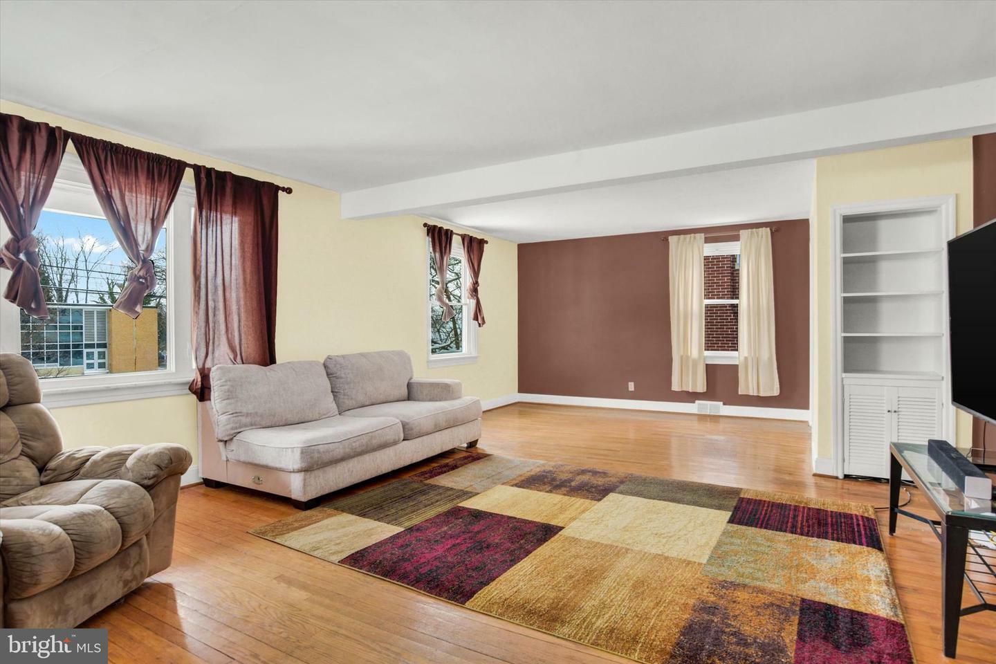 Property Photo:  60 N 8th Street  PA 17043 