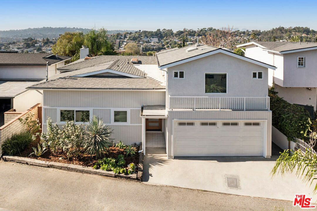 Property Photo:  607   Marie Ave  CA 90042 
