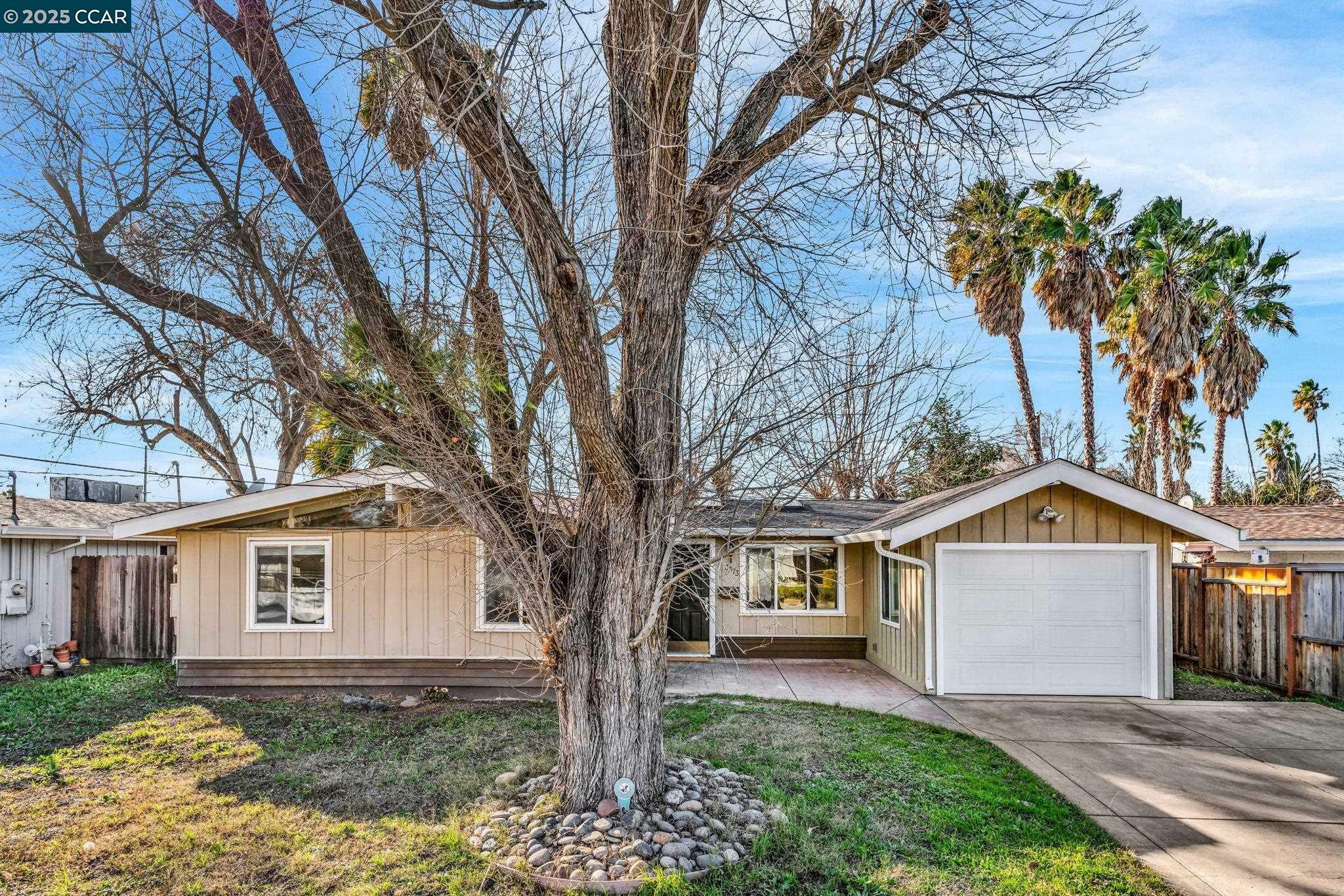 3373 Moretti Dr  Concord CA 94519 photo