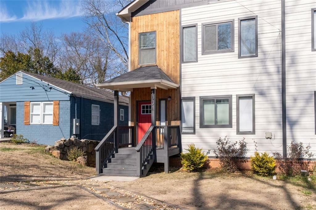 Property Photo: 160 Vanira Avenue SE A GA 30315
