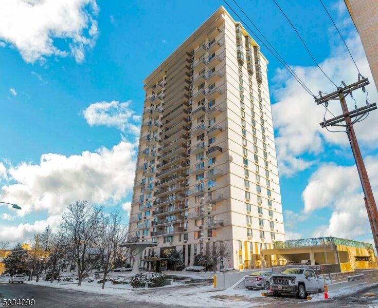 Property Photo:  160 Overlook Ave 24E  NJ 07601 