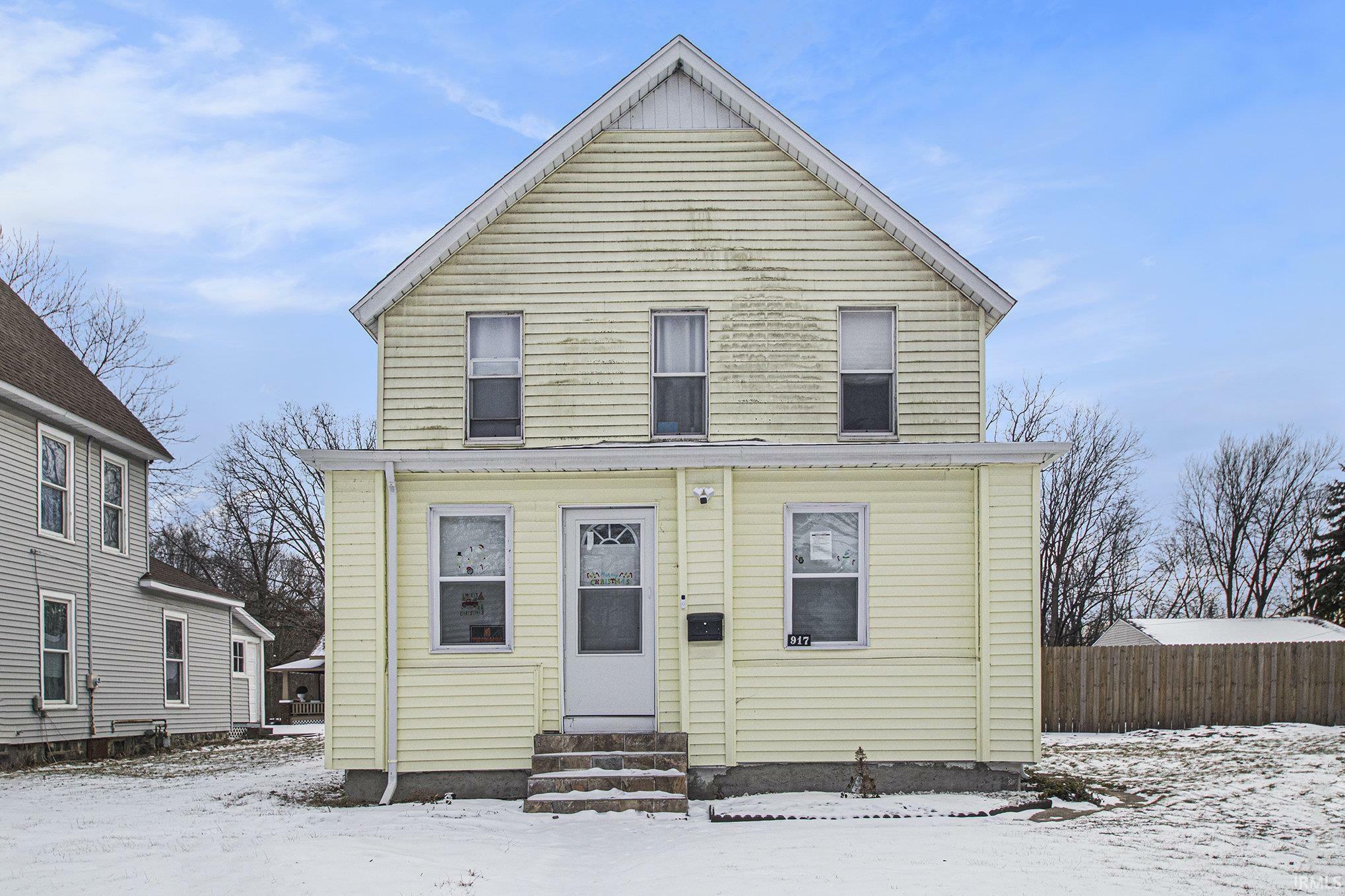 Property Photo:  917 Middlebury Street  IN 46516-4523 