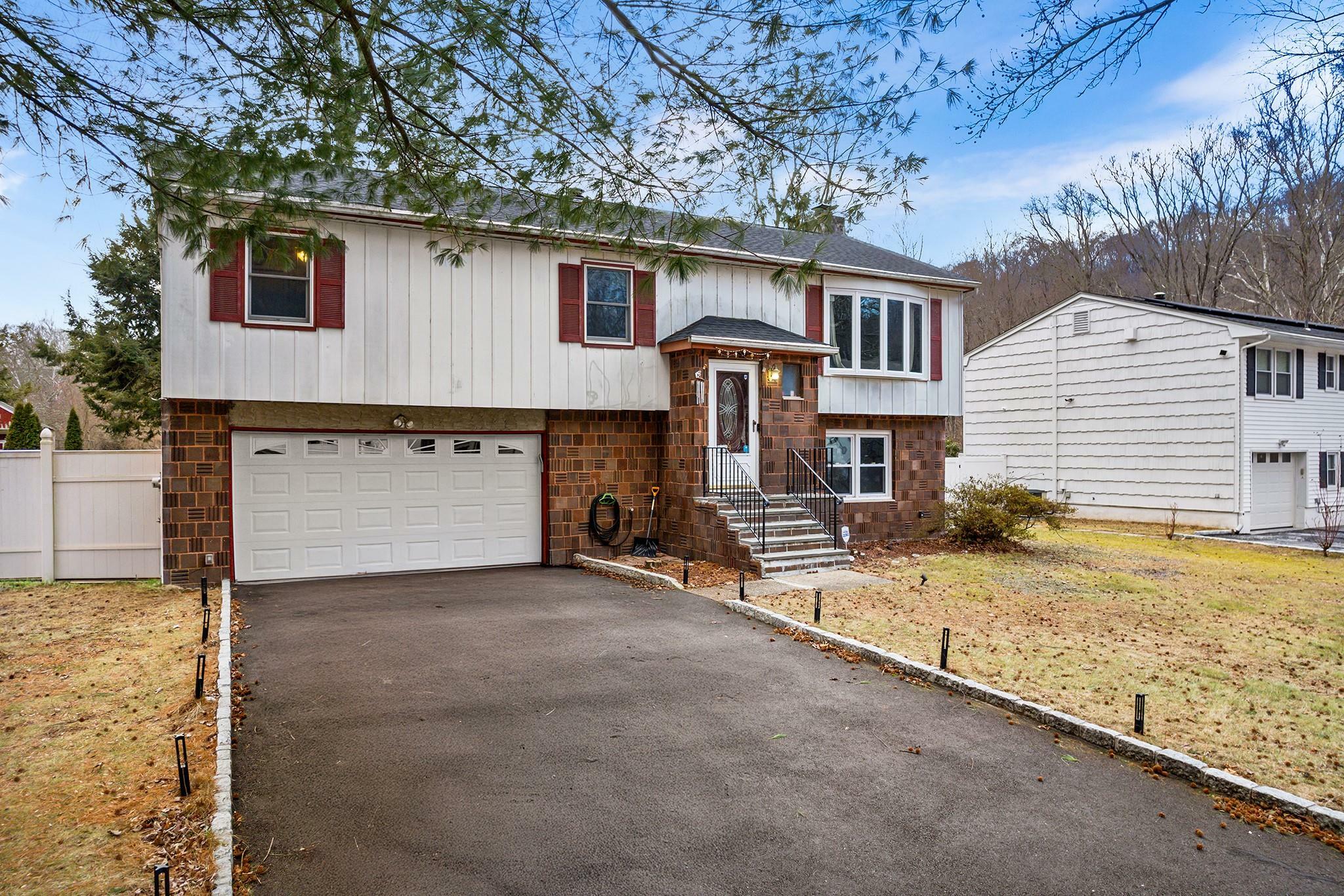 Property Photo:  4 Abraham Gunn Memorial Drive D  NY 10567 