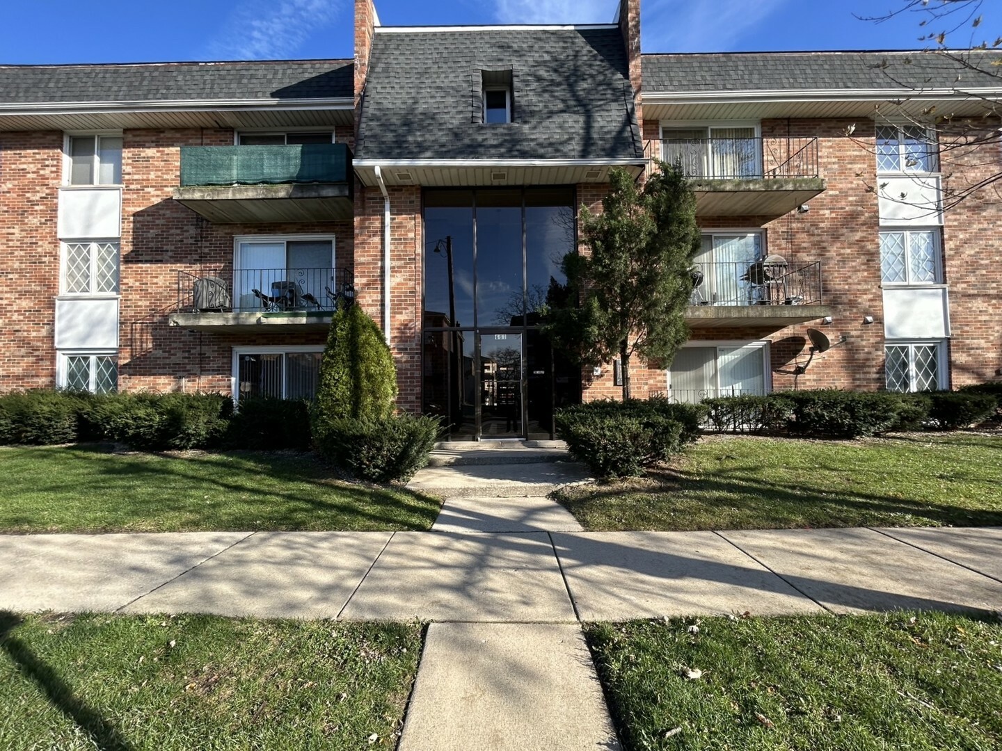 Property Photo: 661 Chappel Avenue 1C IL 60409