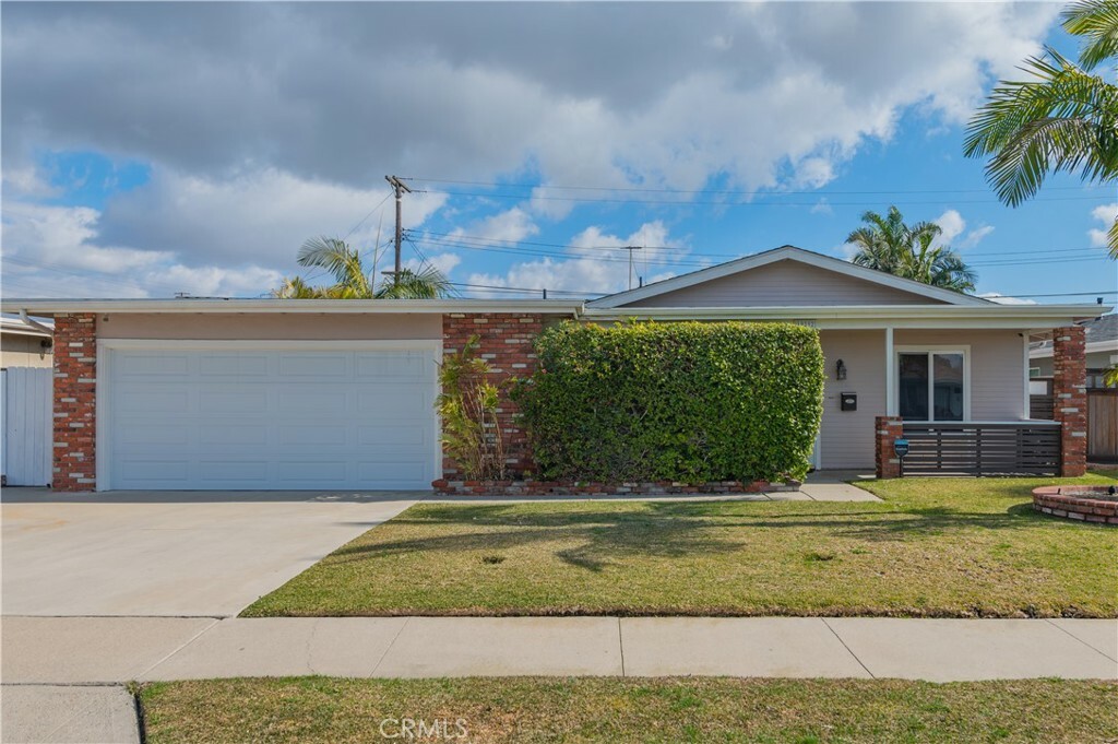 Property Photo: 19292 Waterbury Lane CA 92646