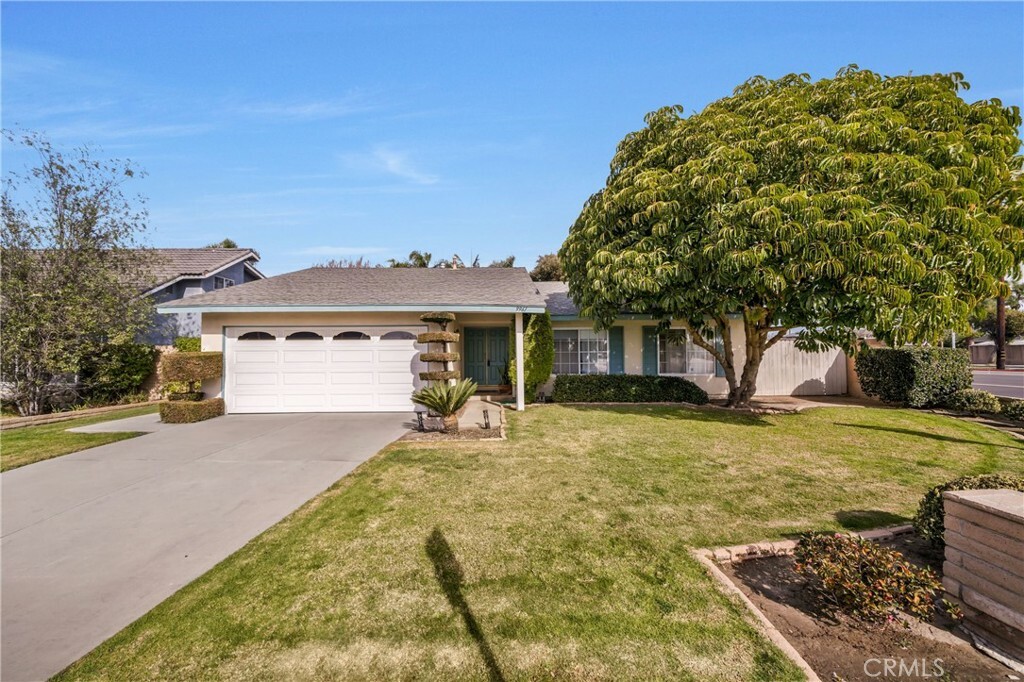 Property Photo:  9961 Constitution Drive  CA 92646 