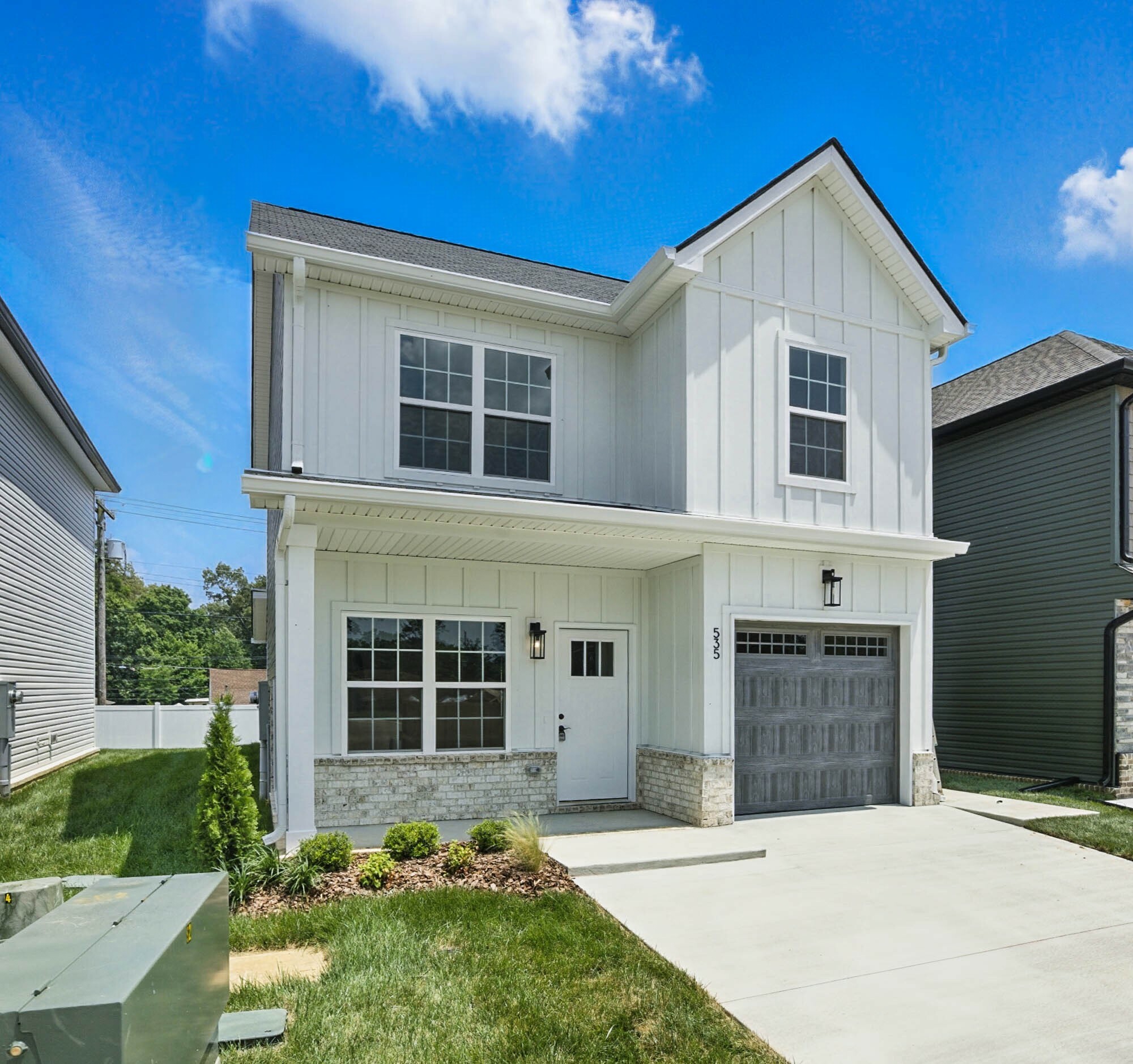 Property Photo: 535 Charleston Cove Way TN 37043