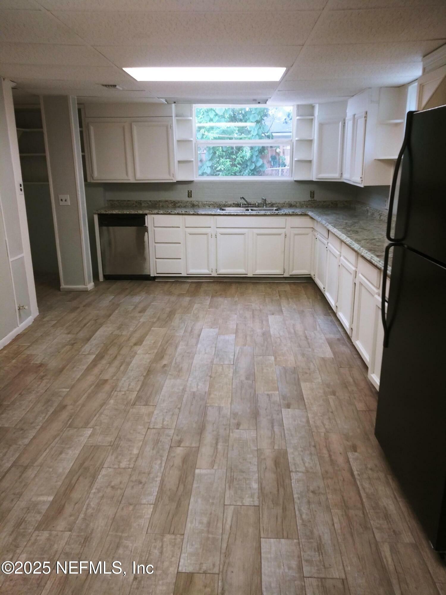 Property Photo: 7107 Arlet Drive FL 32211