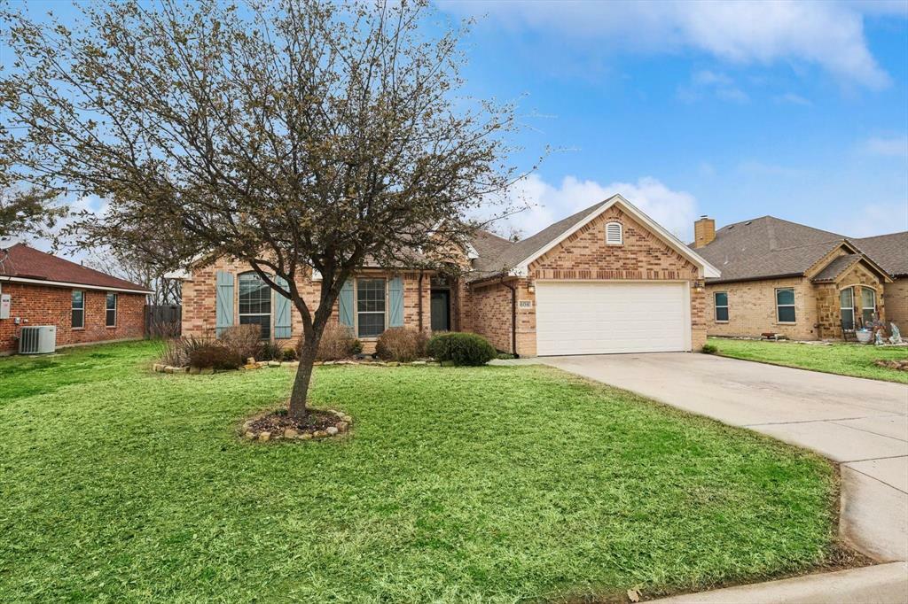 Property Photo:  608 Westgate Drive  TX 76008 