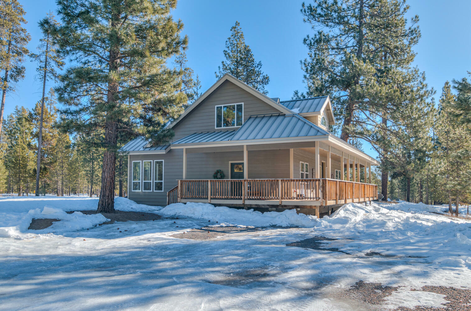 Property Photo:  15174 Yellow Pine Loop SE  OR 97707 