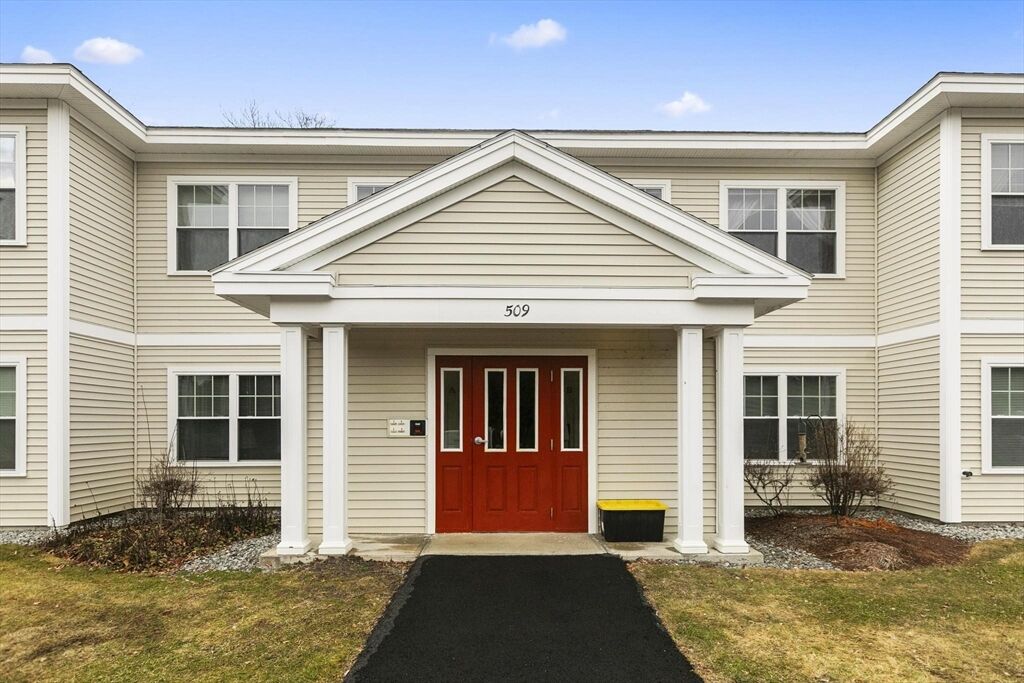 Property Photo: 509 Main St D MA 01450