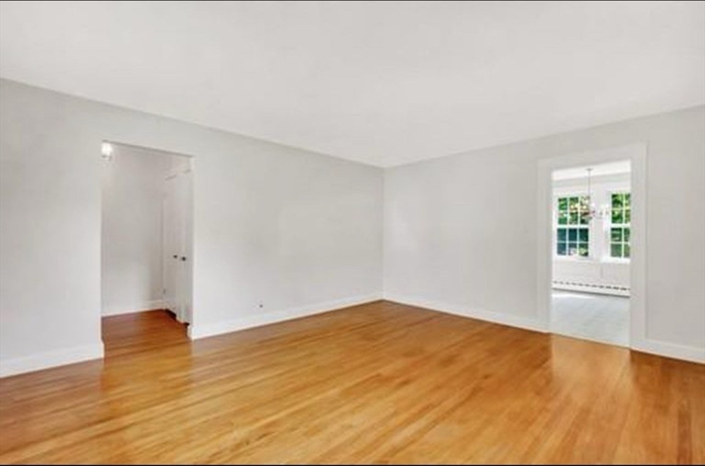 Property Photo:  9 Grandview Ave  MA 01570 