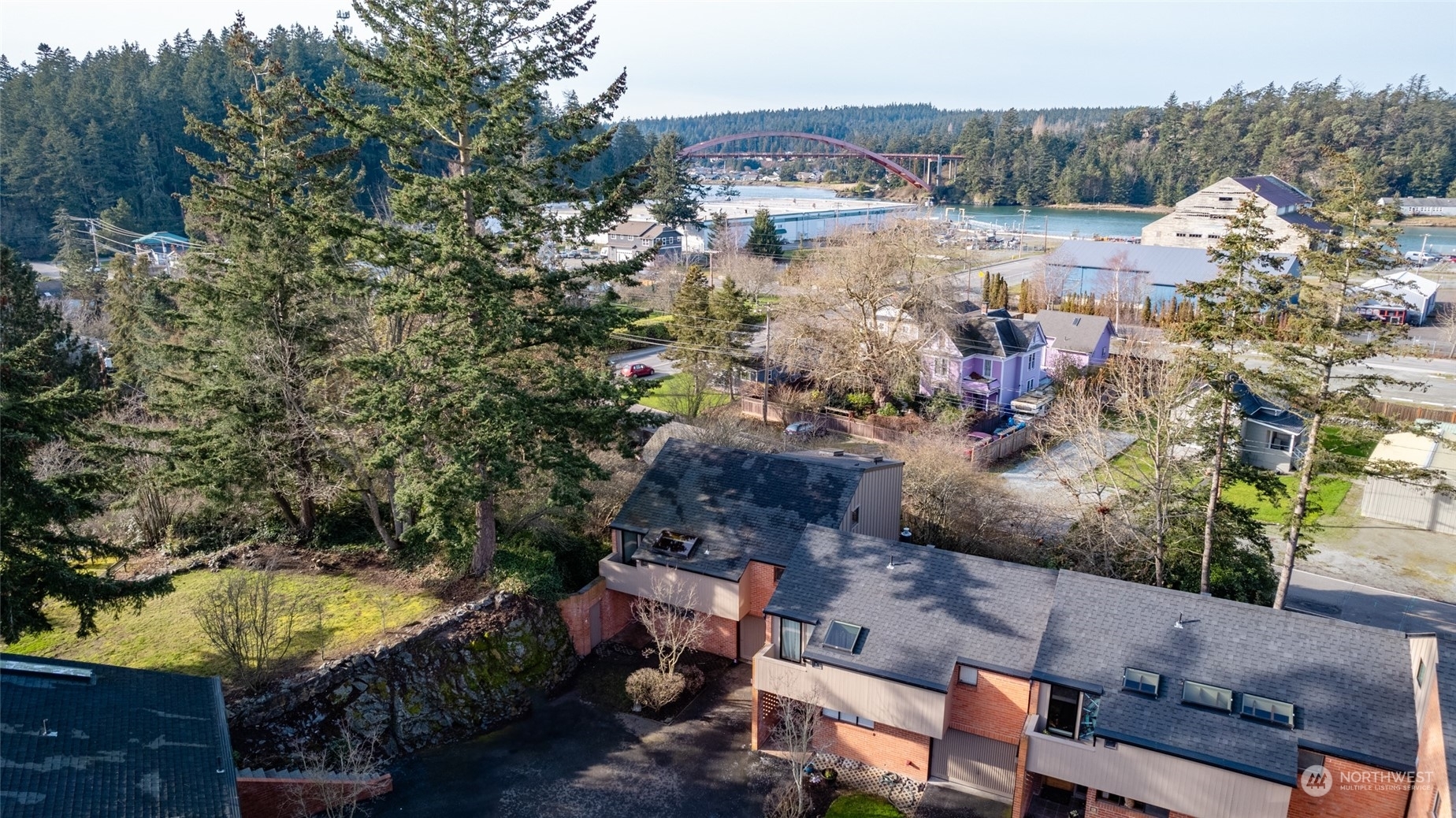 Property Photo:  812  Whatcom Street 104  WA 98257 