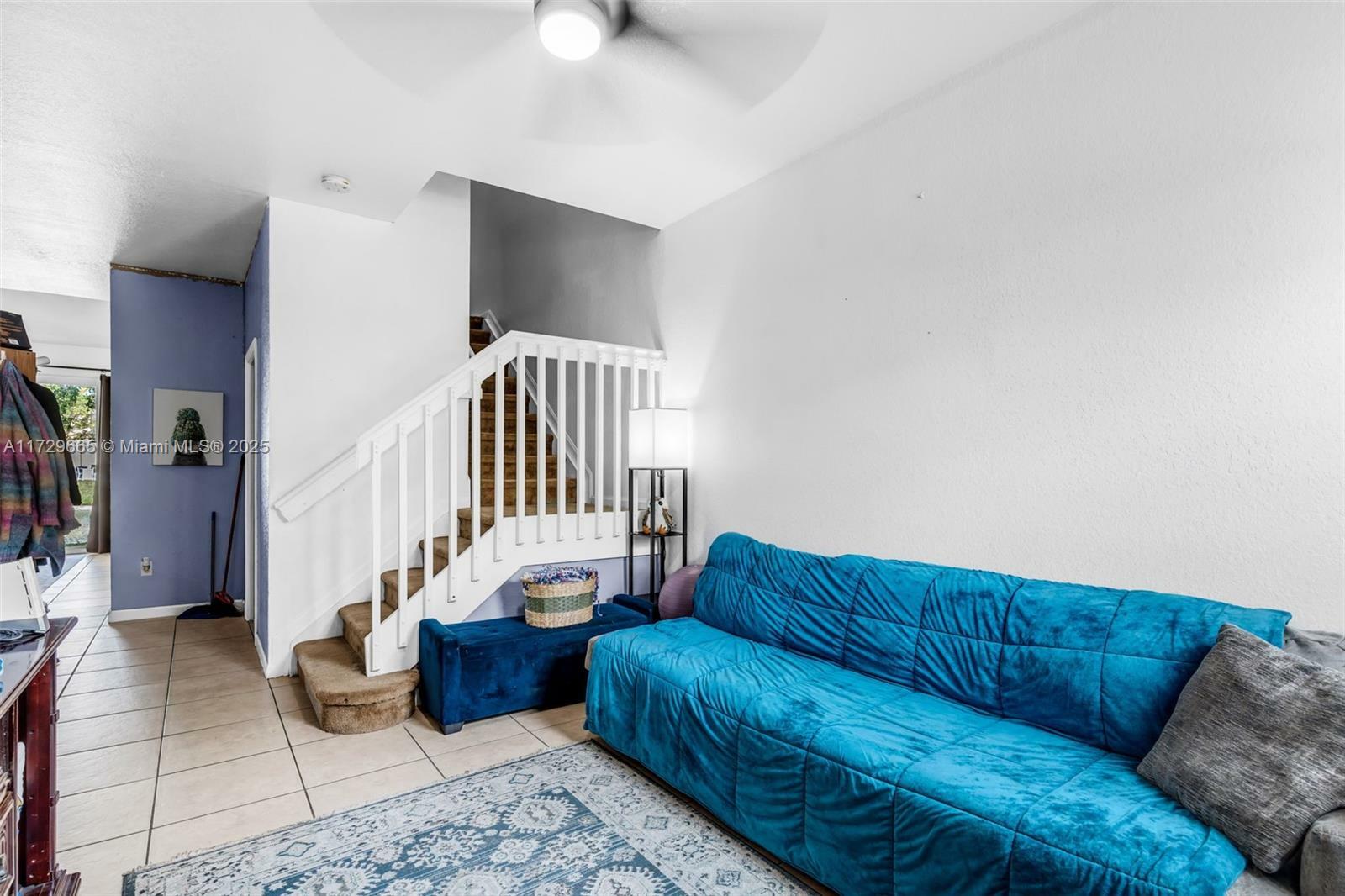 Property Photo:  471 NE 21st Ave  FL 33033 