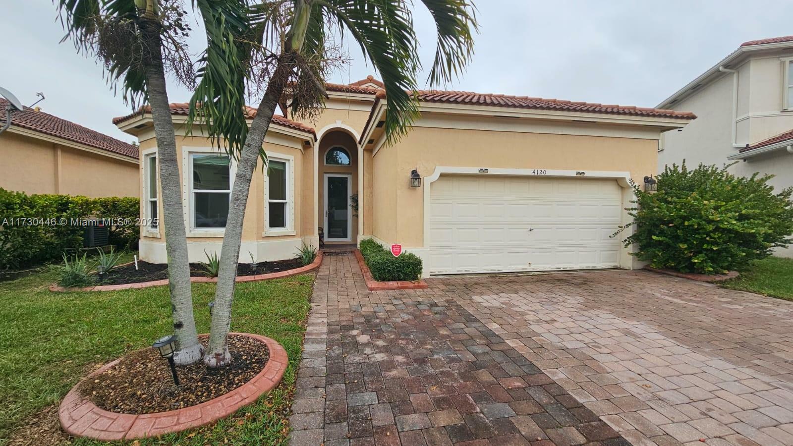 Property Photo:  4120 NE 22 Nd Ct  FL 33033 