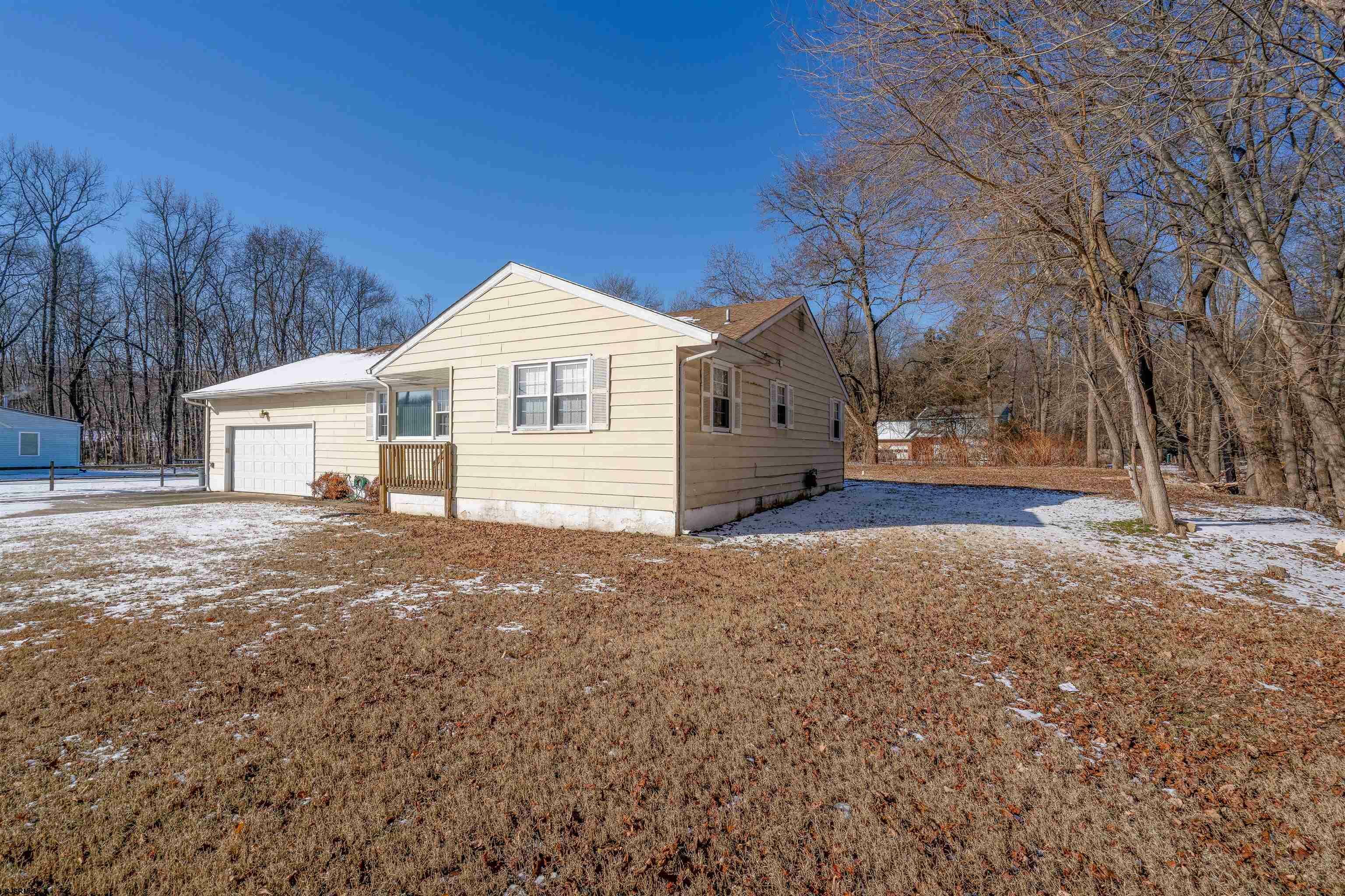 Property Photo:  15 N Hook Road  NJ 08070 