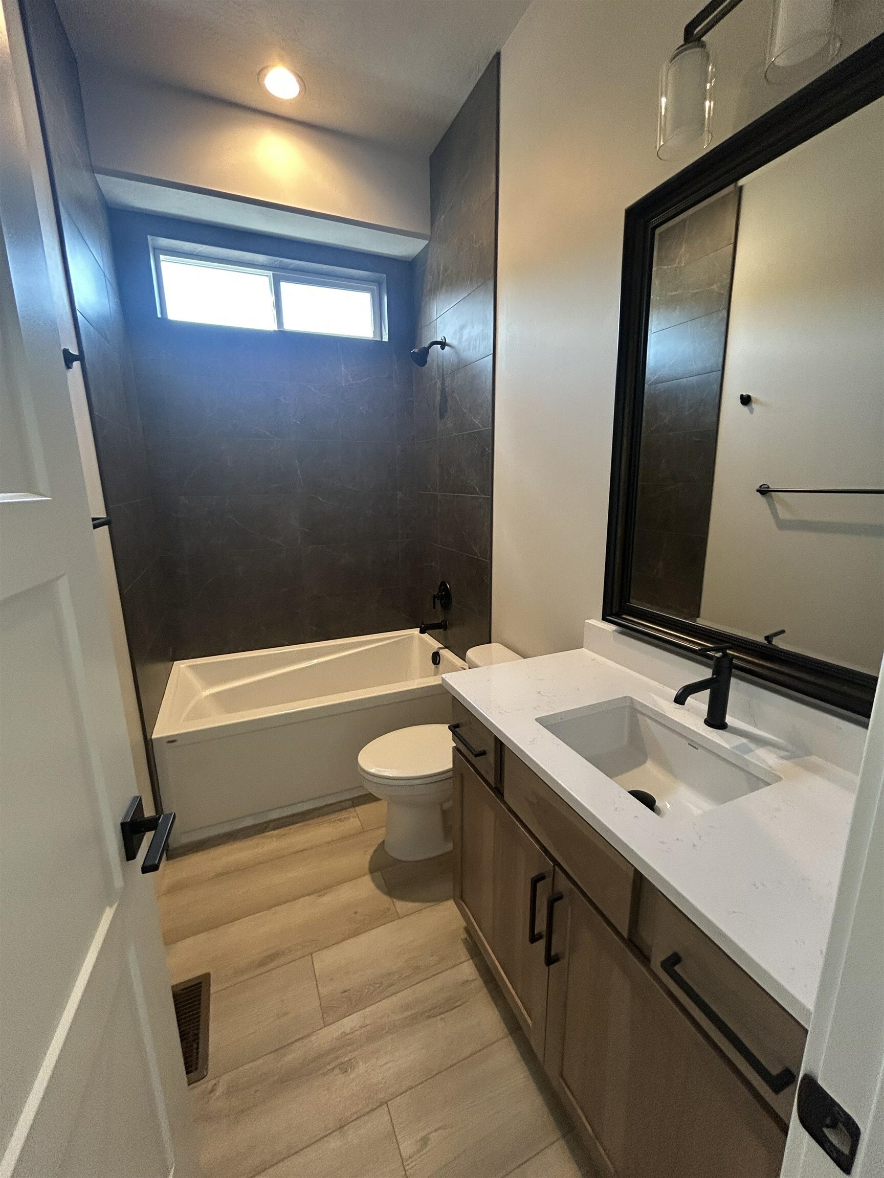 Property Photo:  6010 N Windsor St  WA 99208 