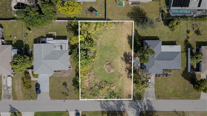 Property Photo:  317 SE 32nd Ter  FL 33904 