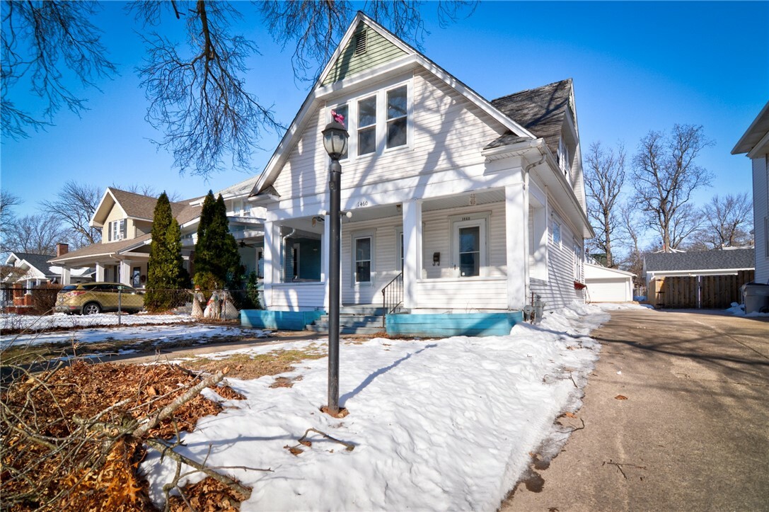 Property Photo:  1460 W Decatur Street  IL 62522 