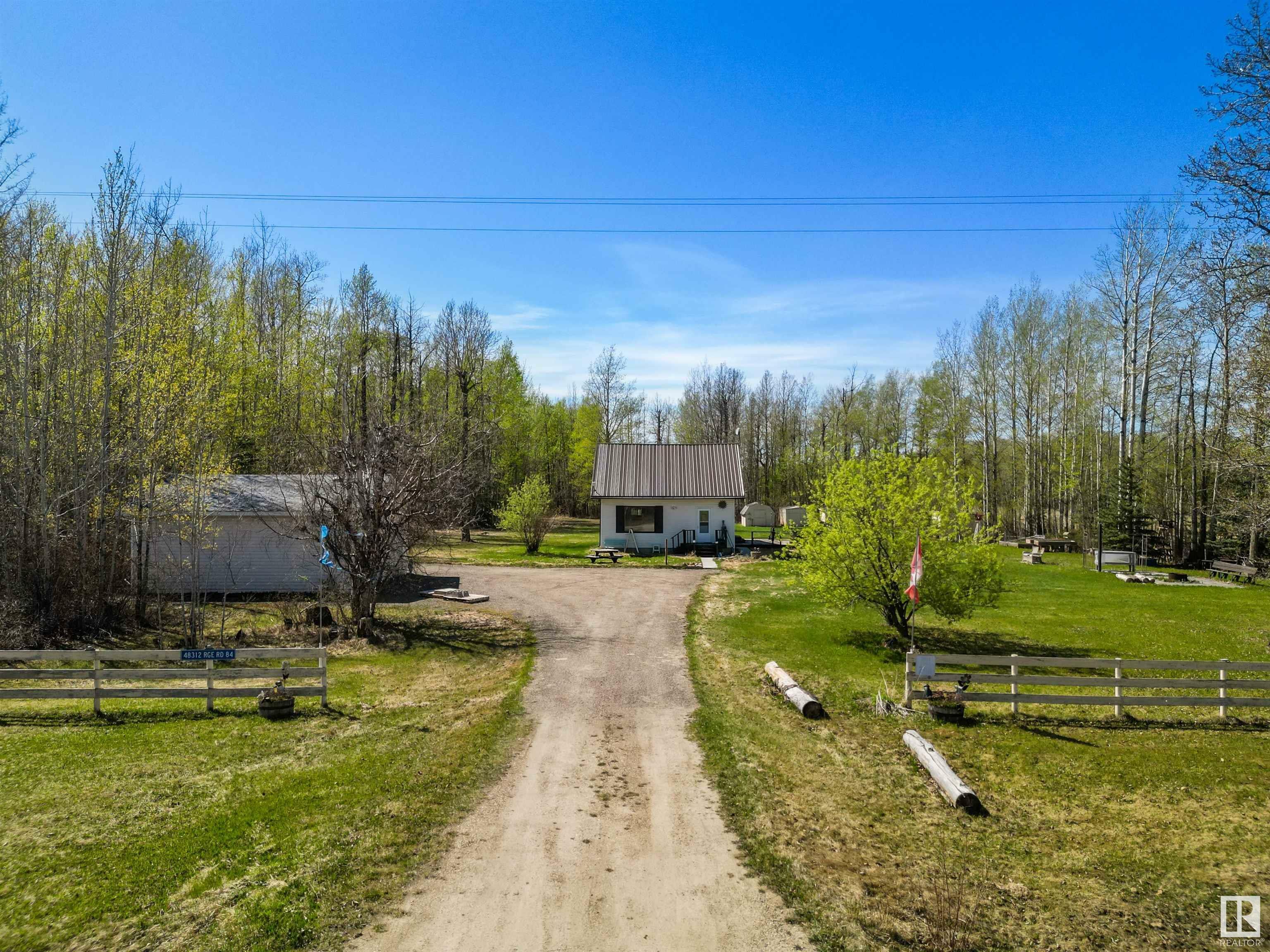 48312 Rge Road 84  Rural Brazeau County AB T7A 2A1 photo