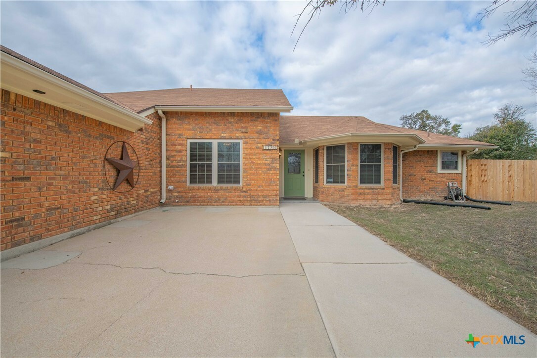 Property Photo:  3250 Sikes Drive  TX 76539 