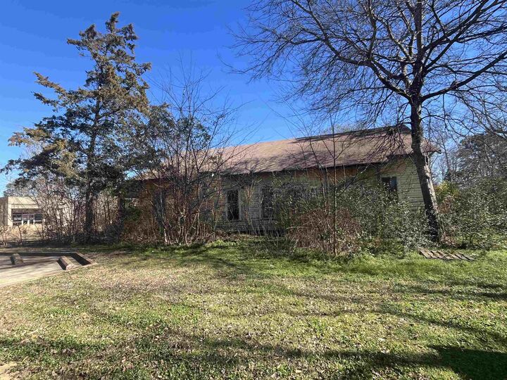 Property Photo:  222 Rush St  TX 75563 