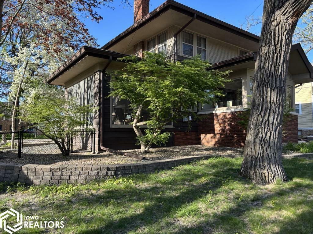 Property Photo: 104 River Heights Drive IA 50401