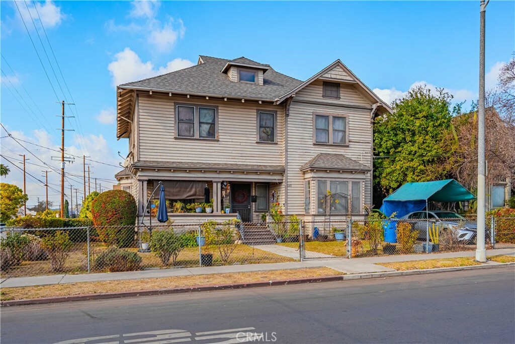 Property Photo:  2303 Hancock Street  CA 90031 