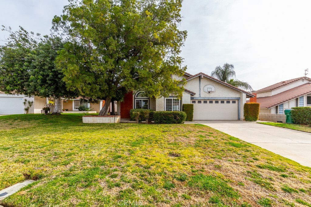 Property Photo:  12562 Shadowbrook Street  CA 92553 