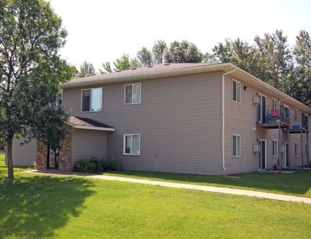 Property Photo:  325 Summit Avenue W  MN 56630 