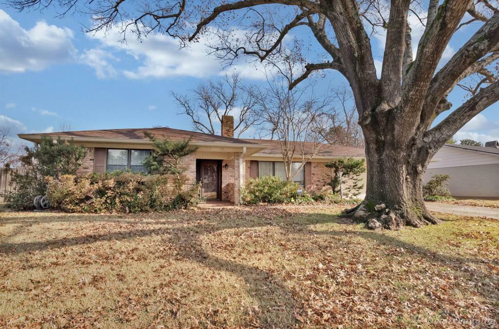 Property Photo: 7541 University Drive LA 71105