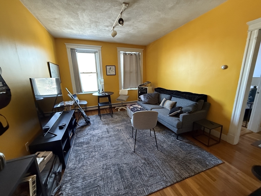 Property Photo:  1625 Commonwealth Avenue 11  MA 02135 