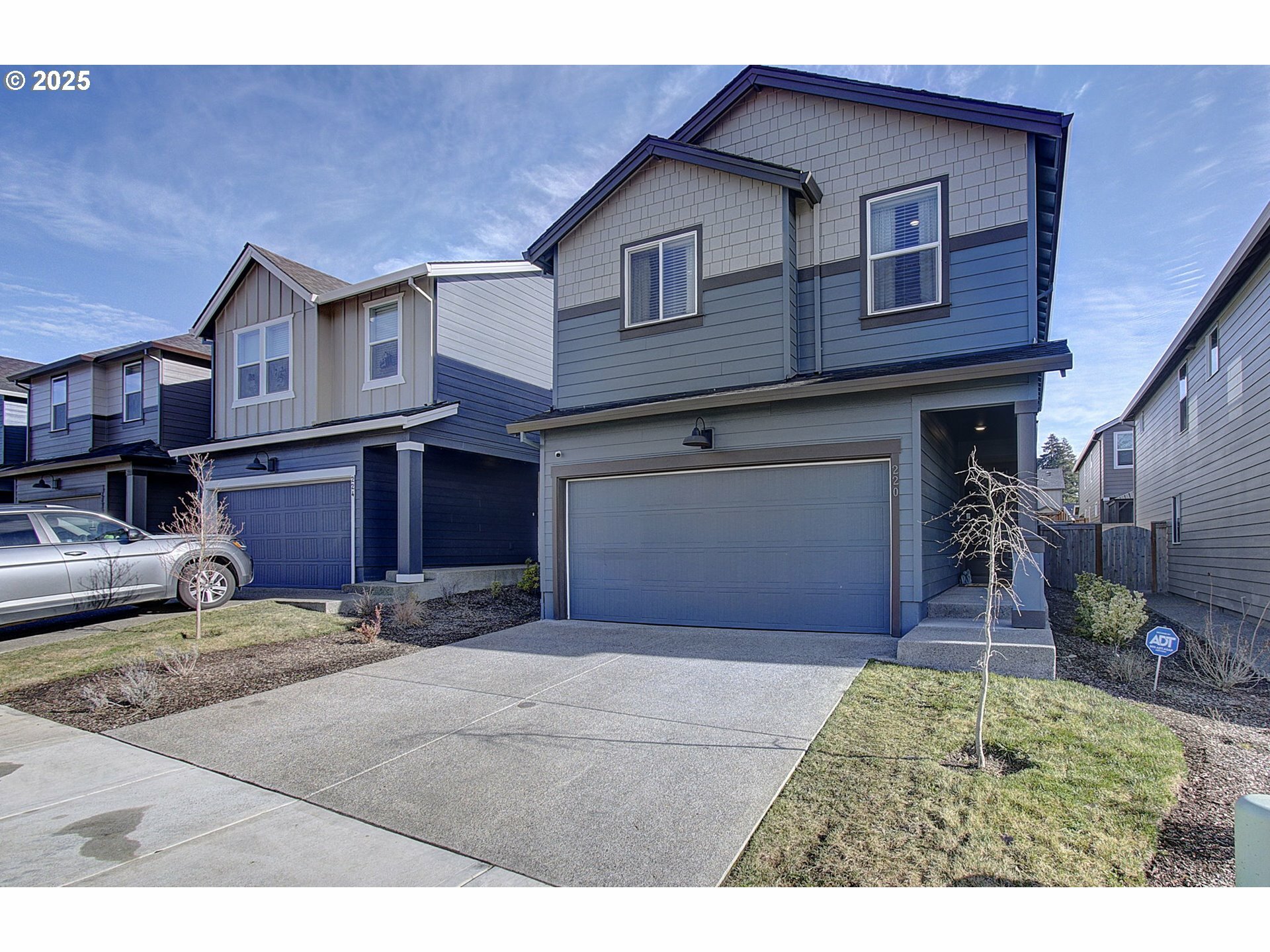 Property Photo:  220 N 28th Pl  WA 98642 