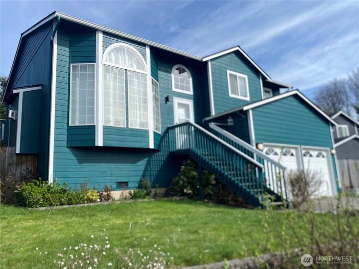 Property Photo:  6215  56th Drive NE  WA 98270 