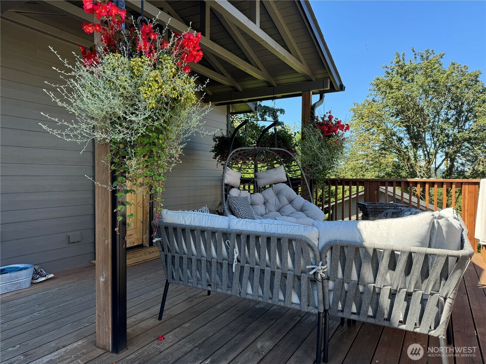 Property Photo:  728  Hillcrest Drive  WA 98632 