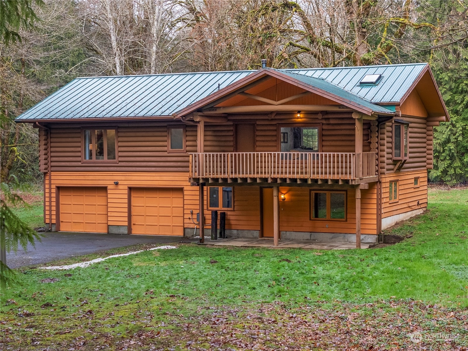 Property Photo:  8404  Valley Green Court SE  WA 98513 