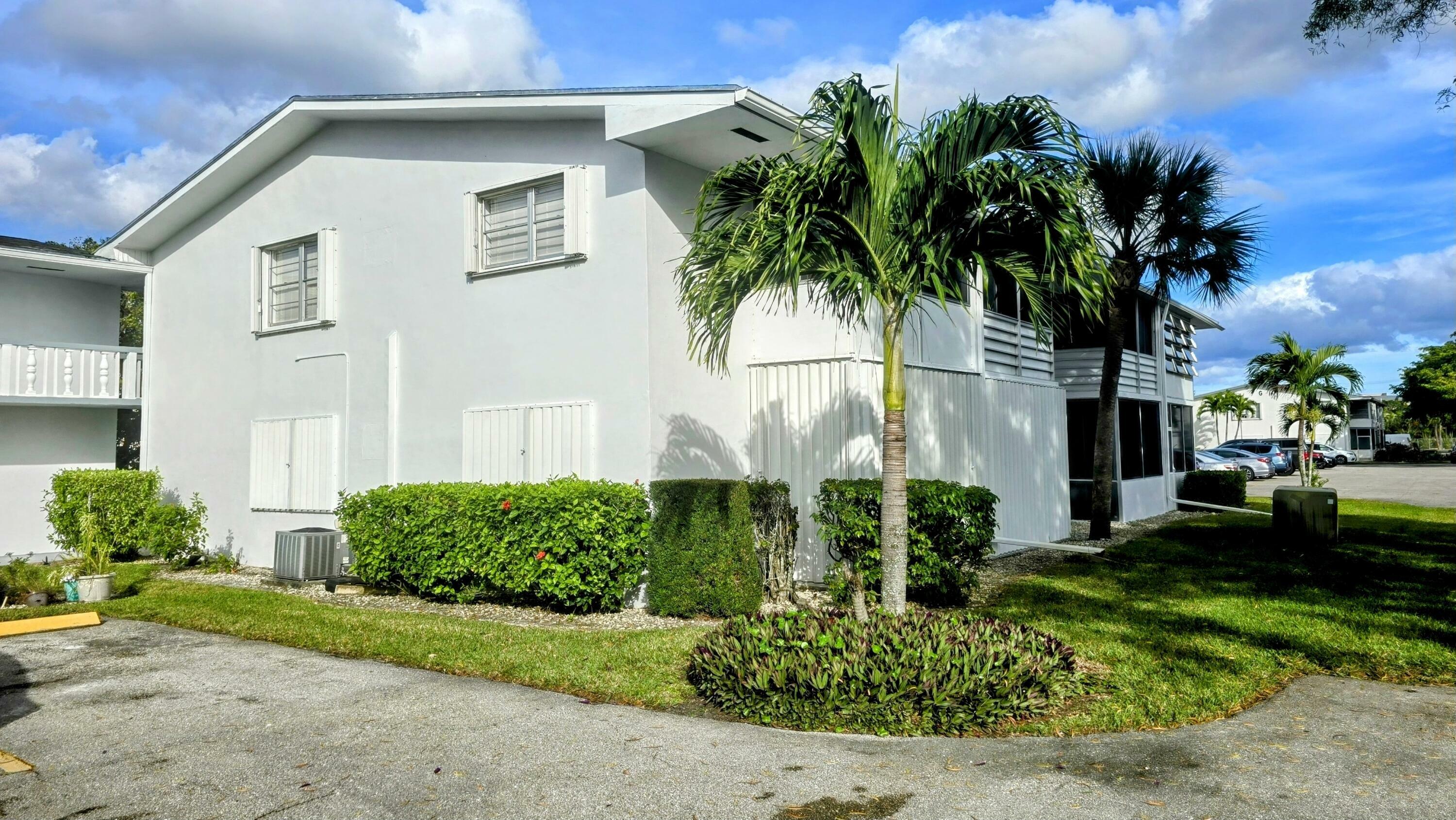 Property Photo:  17 Norwich A  FL 33417 