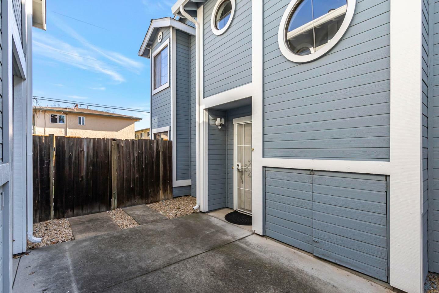 Property Photo:  150 Colonade Square  CA 95127 