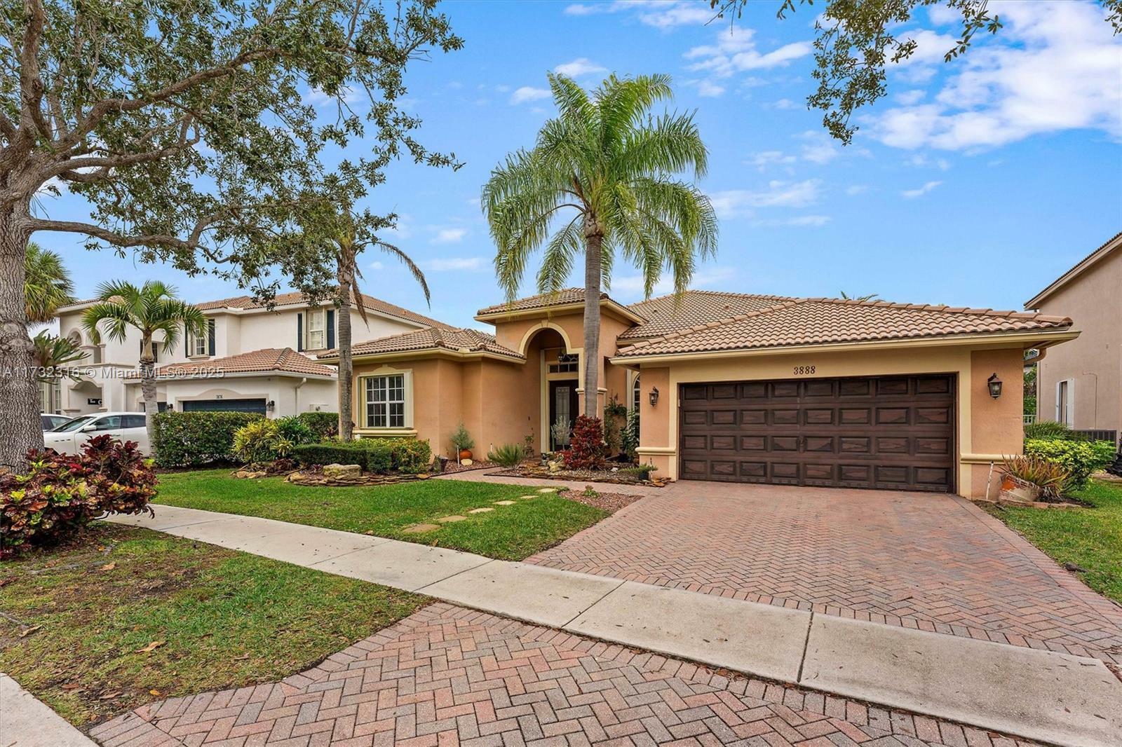 Property Photo:  3888 W Gardenia Ave  FL 33332 