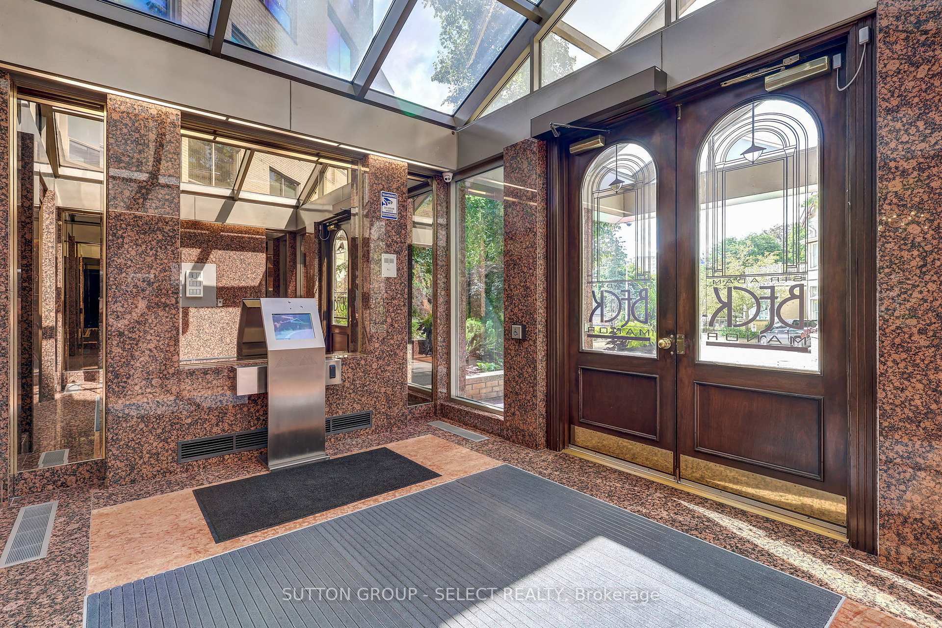 Property Photo: 250 Sydenham Street 203 ON N6A 5S1